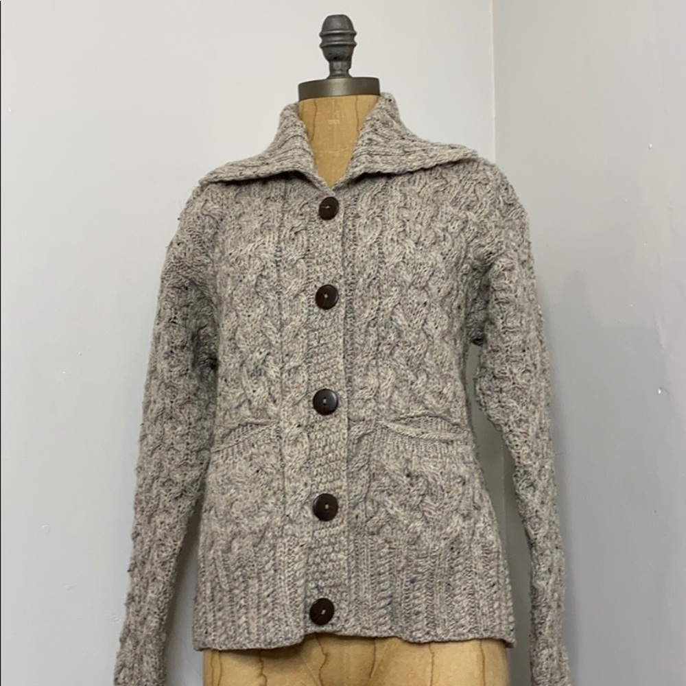 Wool 💯% Cardigan Sweater SM